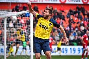 开元体育平台-浓眉与约基奇常规赛交手23次