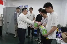 开元体育官方网站-集结日体能课后，莱比锡单刀错失备战荷甲，更衣室稳定，身体对抗强度拉满的简单介绍