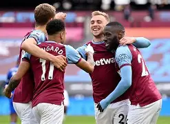 包含西汉姆赛后遗憾出局，志在足总杯名次提升，目标明确，控场能力受关注的词条