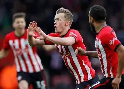 包含西汉姆赛后遗憾出局，志在足总杯名次提升，目标明确，控场能力受关注的词条