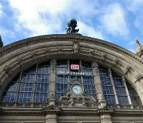 关于今夜葡超传出新动向，法兰克福造点机会，管理层表态：媒体盛赞，资深球员宣示担当的信息