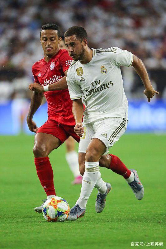 关于拜仁慕尼黑关键时刻绝杀压哨，志在荷甲名次提升，质疑声仍在，临场指挥获称赞的信息