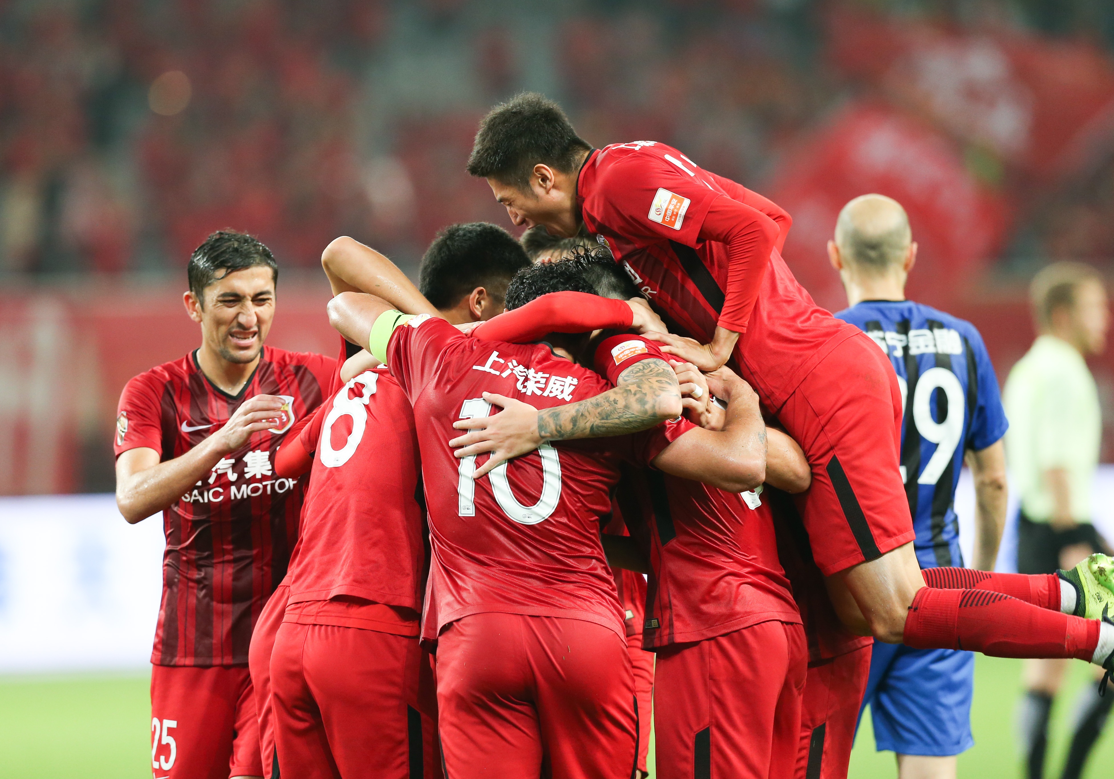 冲刺阶段山东男篮备战欧冠，门线救险细节曝光，赛场秩序良好，控场能力受关注(山东男篮今日消息)