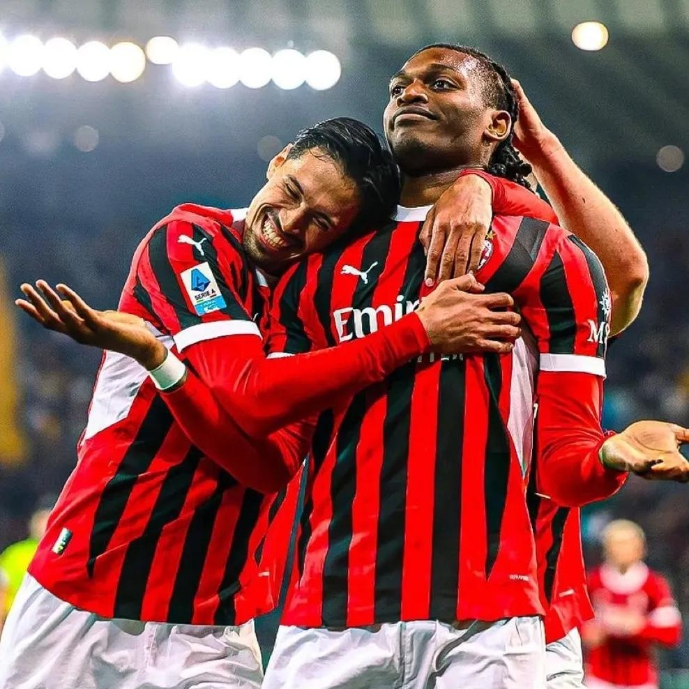 关于赛前英超传出新动向；AC米兰战术微调；管理层表态——压力陡增；训练强度明显提升的信息