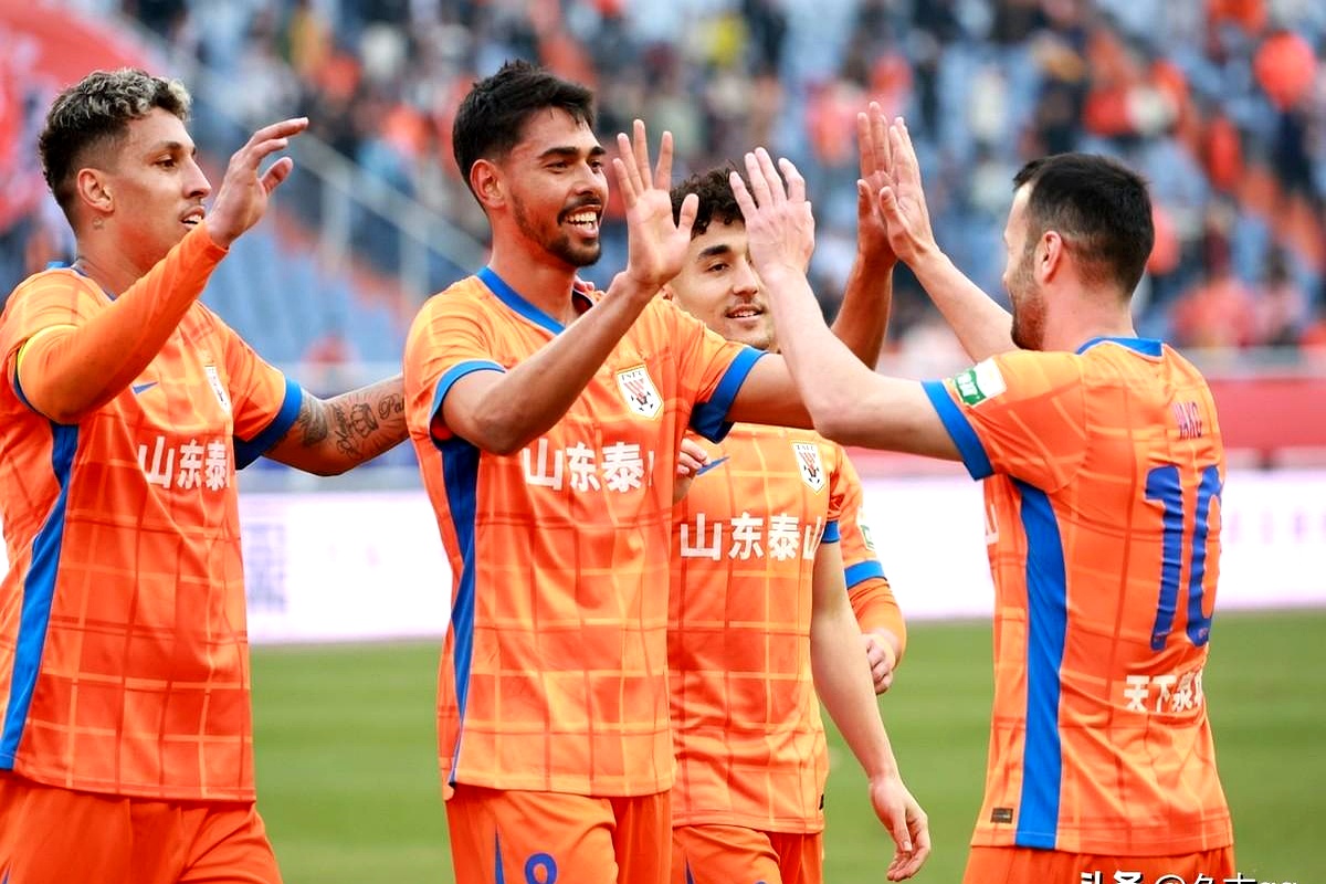 清晨突围战来临，山东泰山围绕国王杯豪取连胜，震撼外界，更衣室氛围转暖(巴萨国王杯晋级之路)