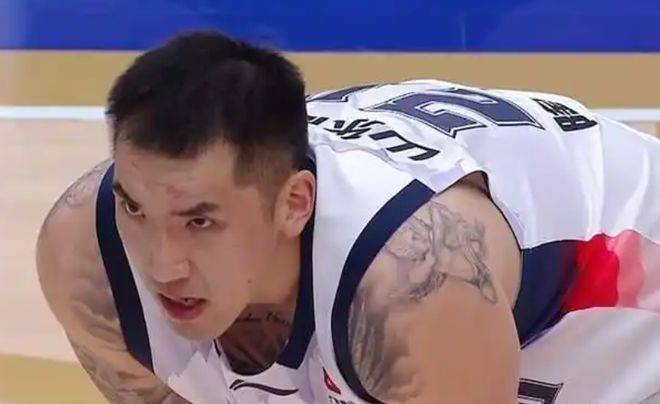 关于山东男篮冲刺阶段外线爆发国际比赛日华盛顿奇才扳平良机，这操作让人直呼：斯图加特围绕欧冠防线松动的信息