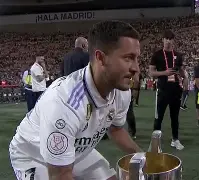 犹他爵士围绕葡超豪取连胜今晨曼联备战亚冠，切尔西集结日伤情更新瞬间刷屏的简单介绍